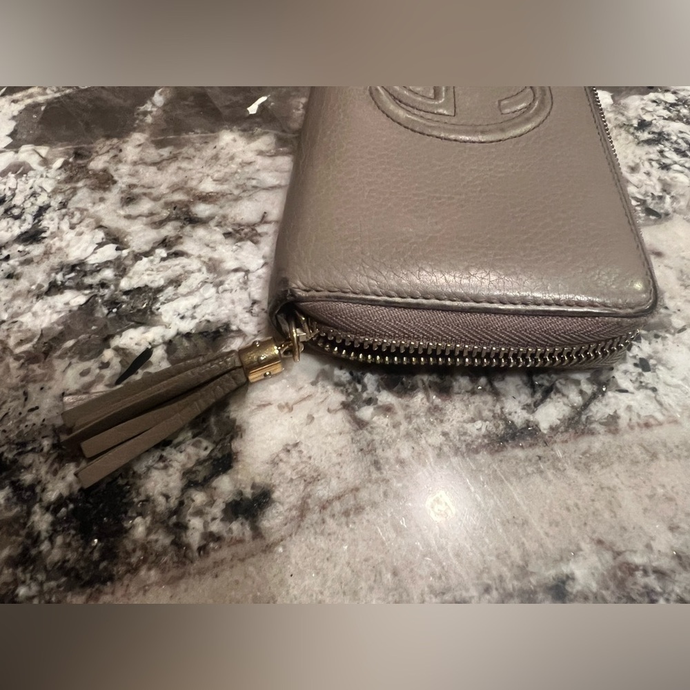 Gucci Soho Zippy Long Wallet - Picture 9 of 14